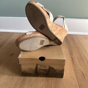 TOMS Women's Beige Cork Wedges